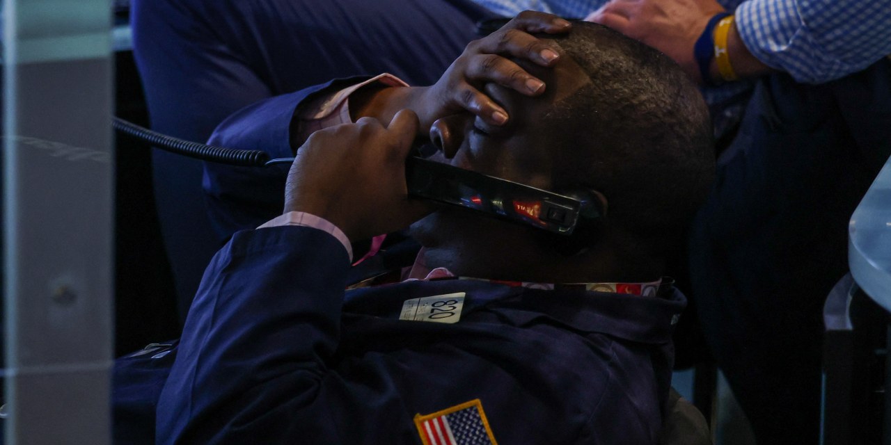 Global Markets Decline Amid Renewed Concerns Over Tech Bubble