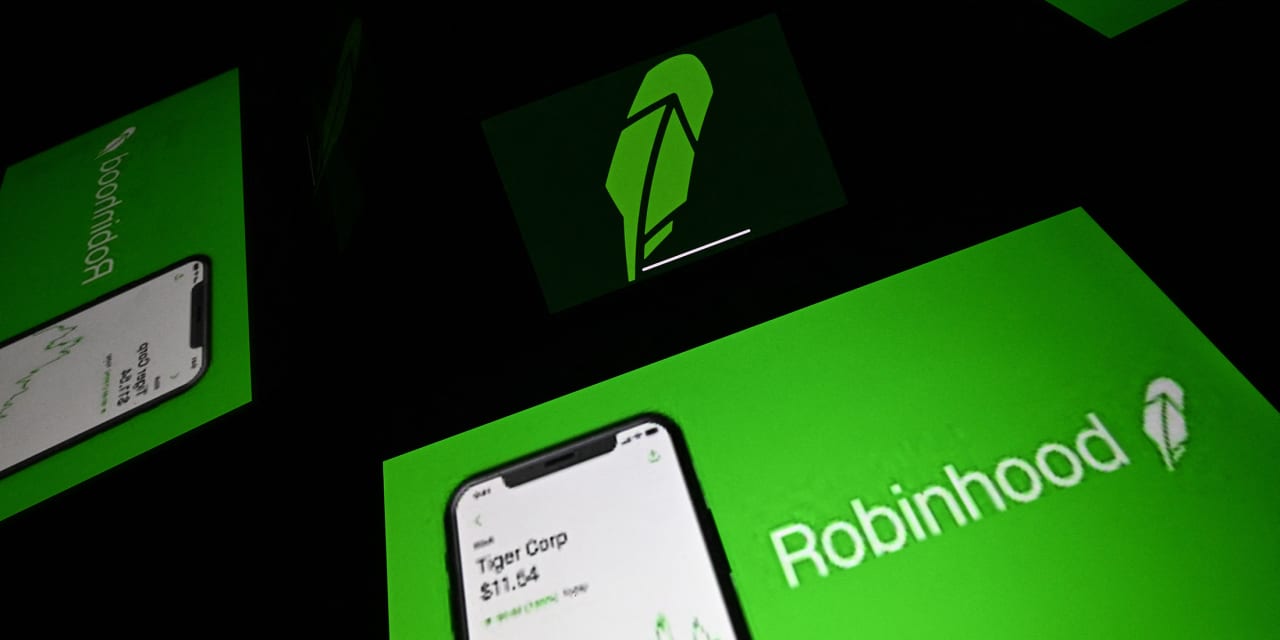 Concerns Emerge as Financial Stocks Show Weakness: 3 Charts Illustrate the Situation.