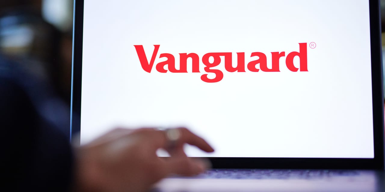 Vanguard's Brokerage Division Launches Crypto ETFs Despite Poor Performance.