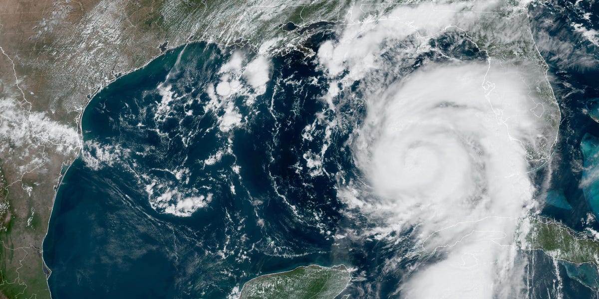 XLF, DUST: Big ETF Inflows
