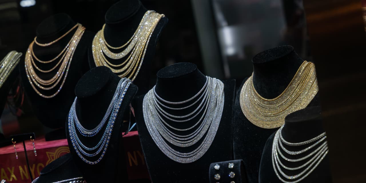 Silver Outshines Gold: A Potential Warning Sign.