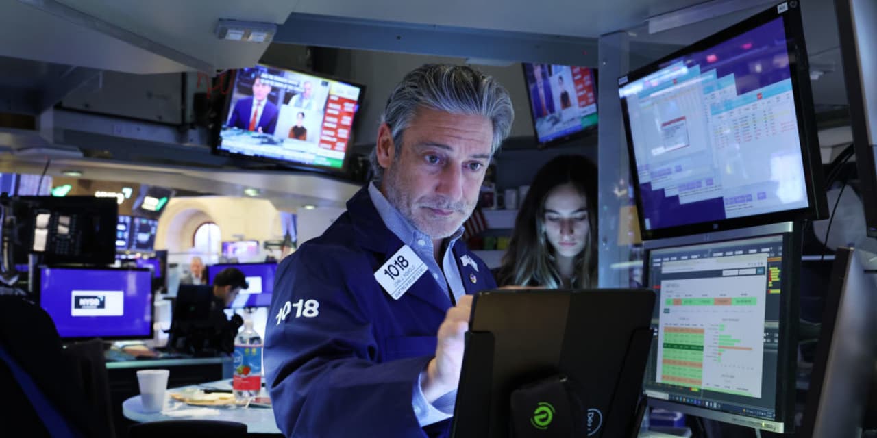 Kettle Hill Capital Management Acquires New Position in RH