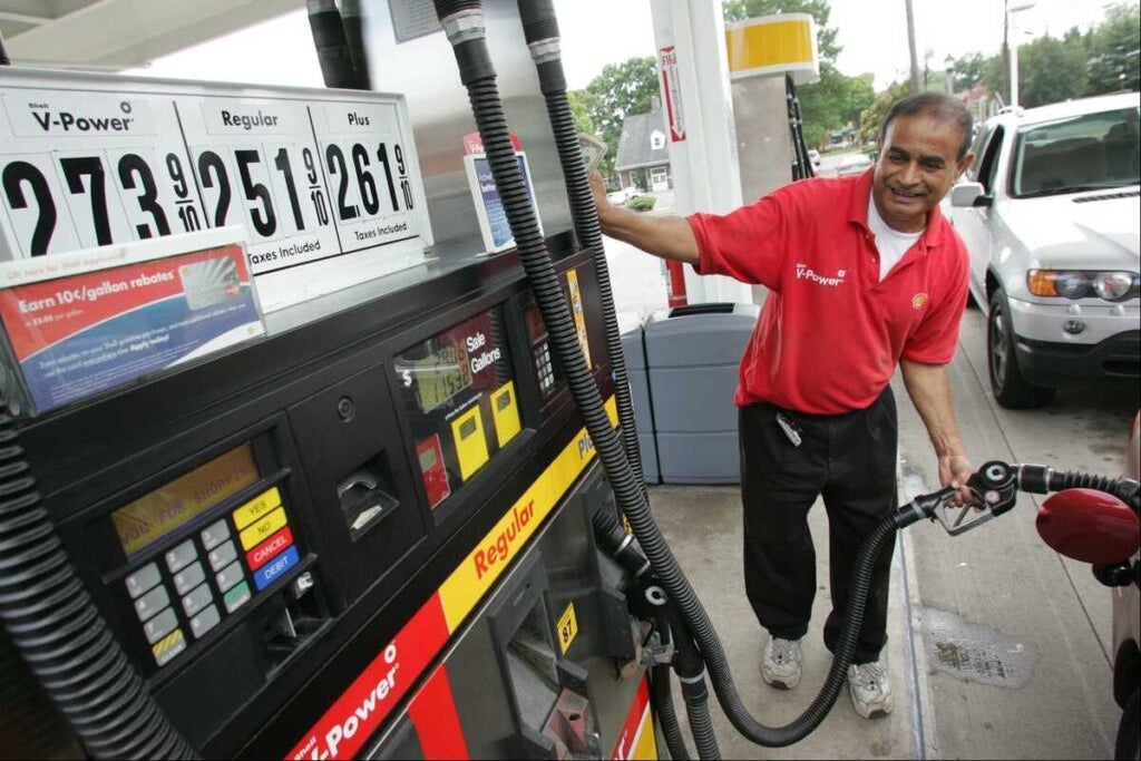 Gas Prices Reach Trump's $2 Target, Yet It's a Boon from the Oil Market