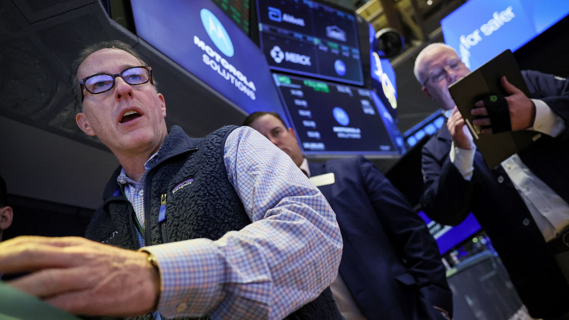 Fox Corp-B (FOX.US) Insider Plans to Sell $12.51 Million in Common Stock via Form 144