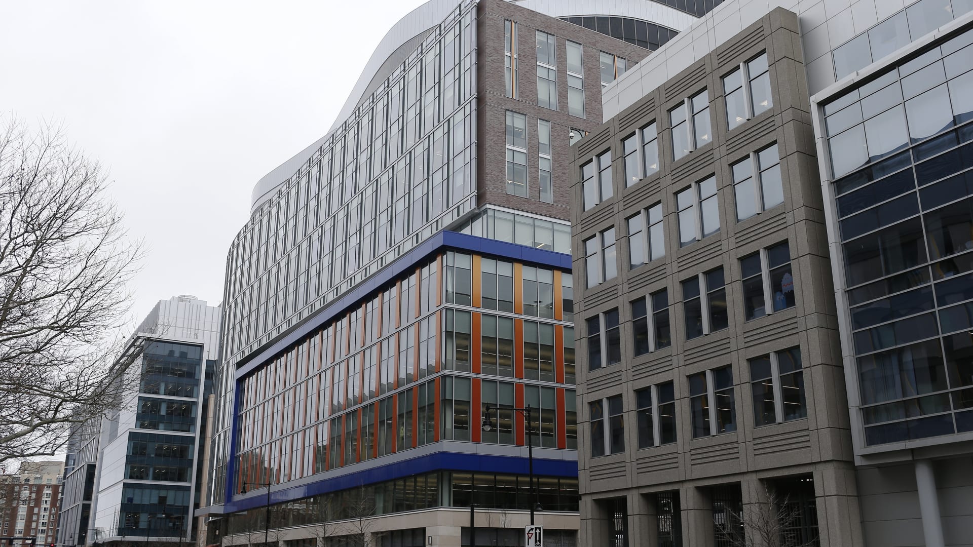 Socorro Fully Liquidates Alexandria Real Estate Stake