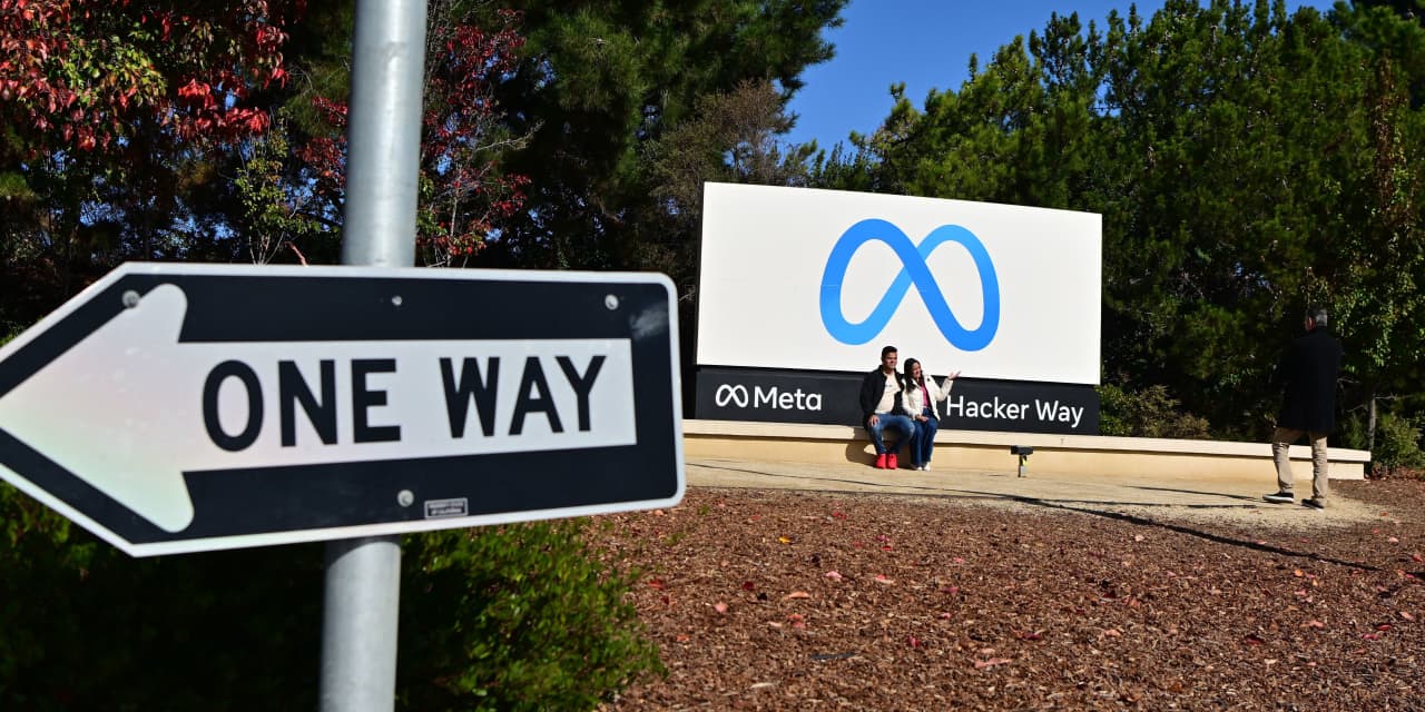 Meta Stock Faces Challenges This Year, Yet Morgan Stanley Names It a 'Top Pick'.