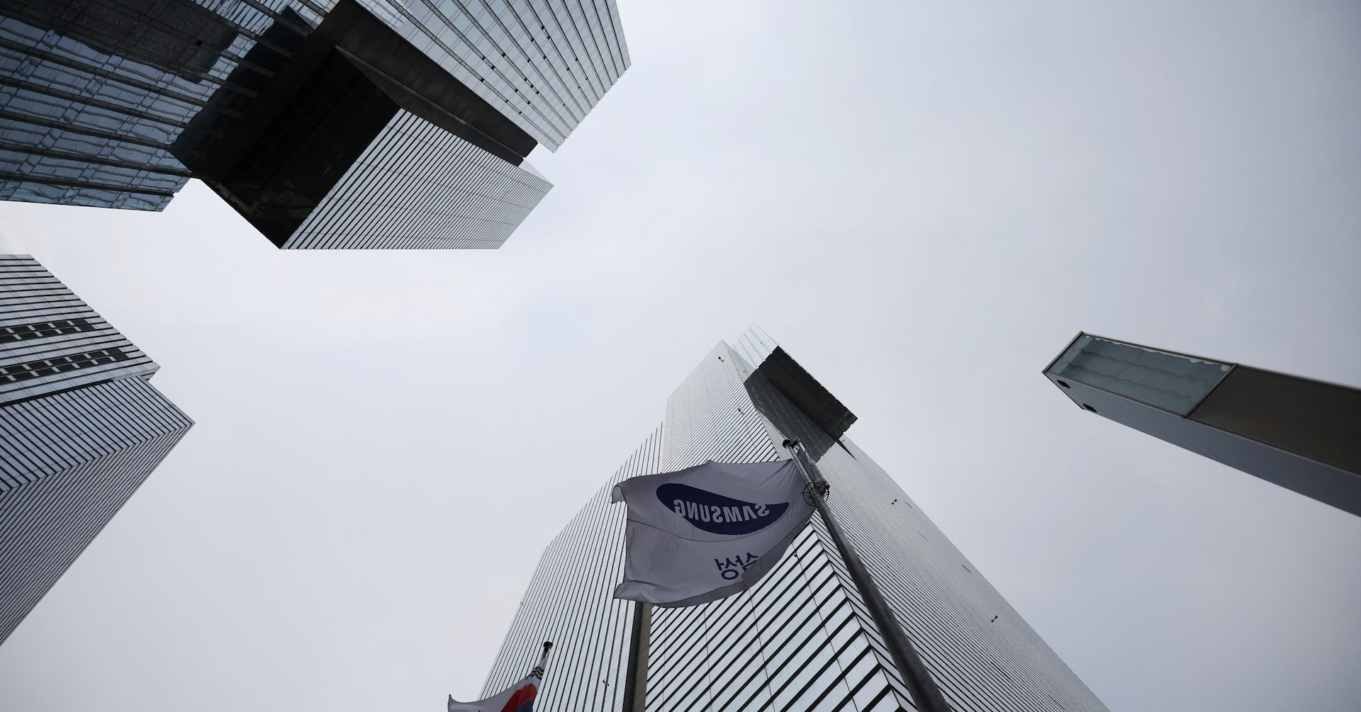 Qualcomm Issues Third Quarter Revenue Warning