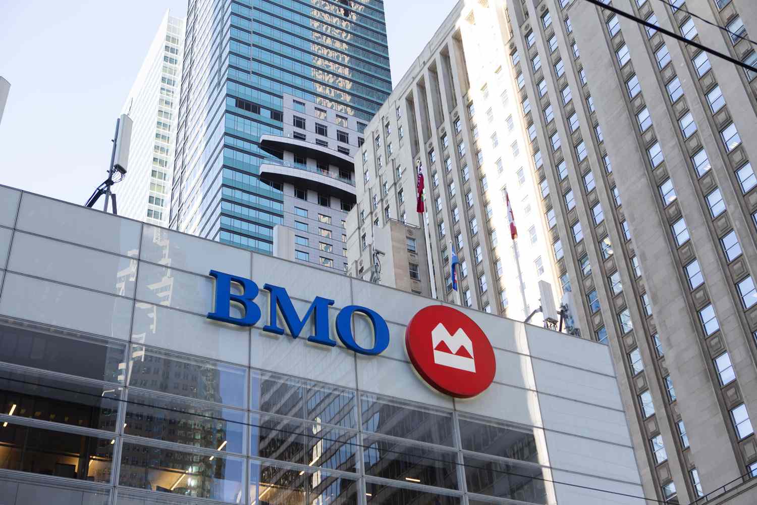 Bank of Montreal Reports Improvement in Current Account Deficit