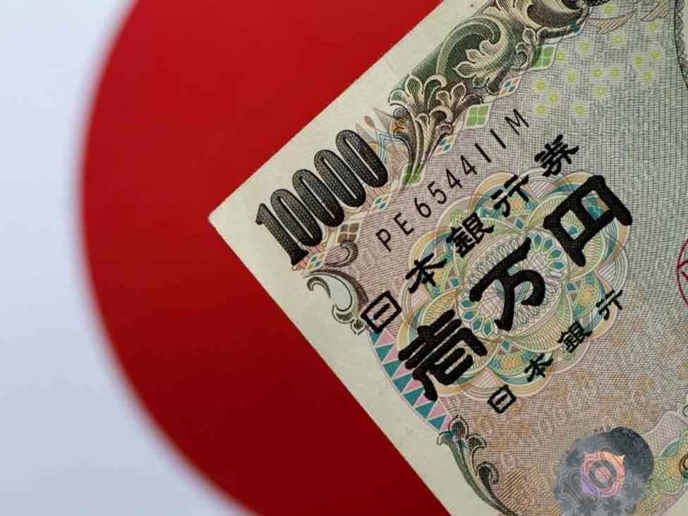 Japanese Yen Declines Further as Takaichi's Stance Against Rate Increases Affects Currency Value