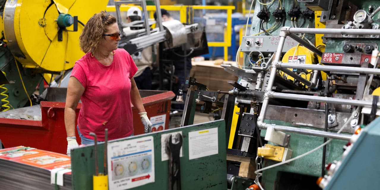 U.S. Manufacturing Recovery Persists, Yet Risks Are Increasing