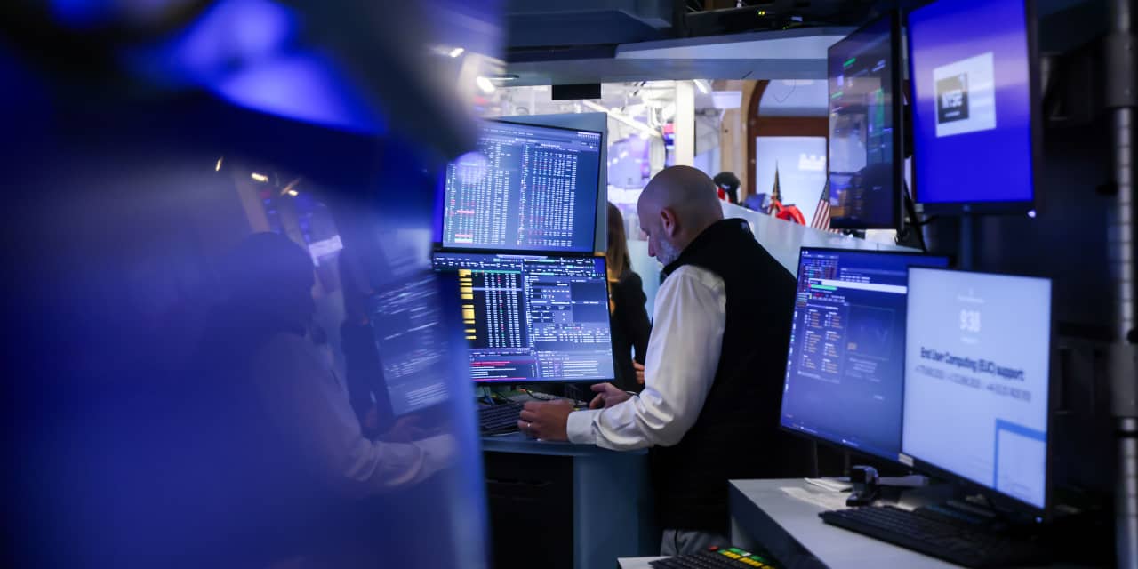 Tech Giants and Banks Anticipated to Drive Strong Earnings Season, Presenting Buying Opportunities.