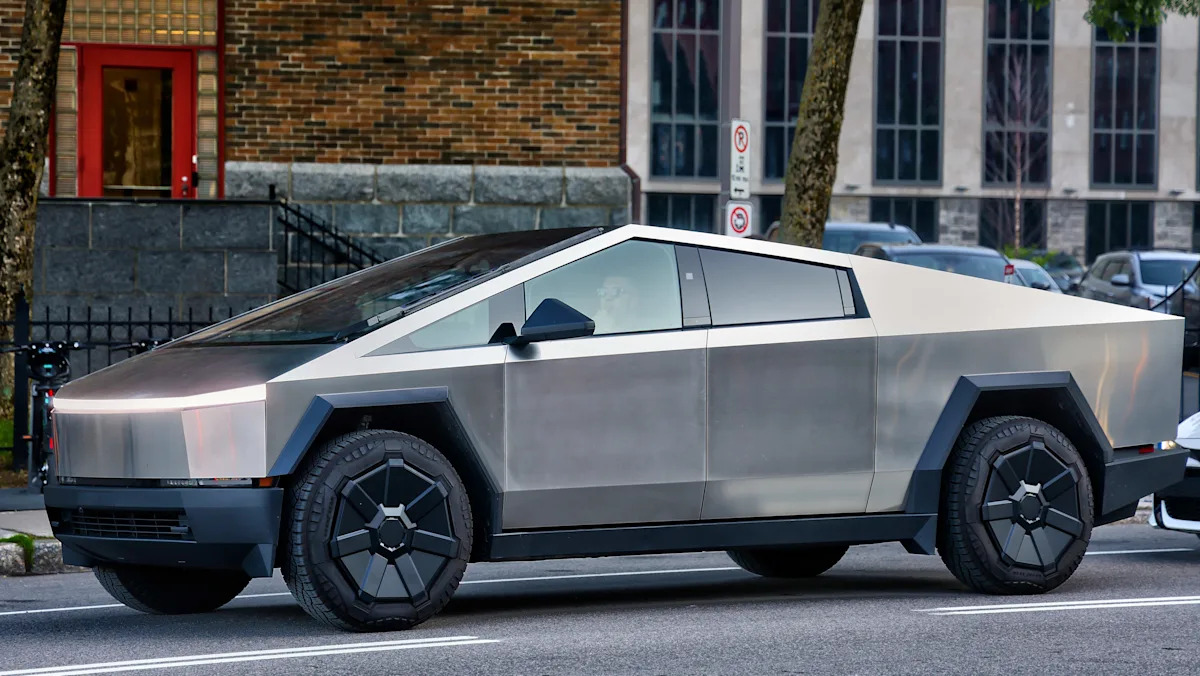 Tesla Cybertruck Faces 10th Recall in Two Years, CoreWeave Offer Declined