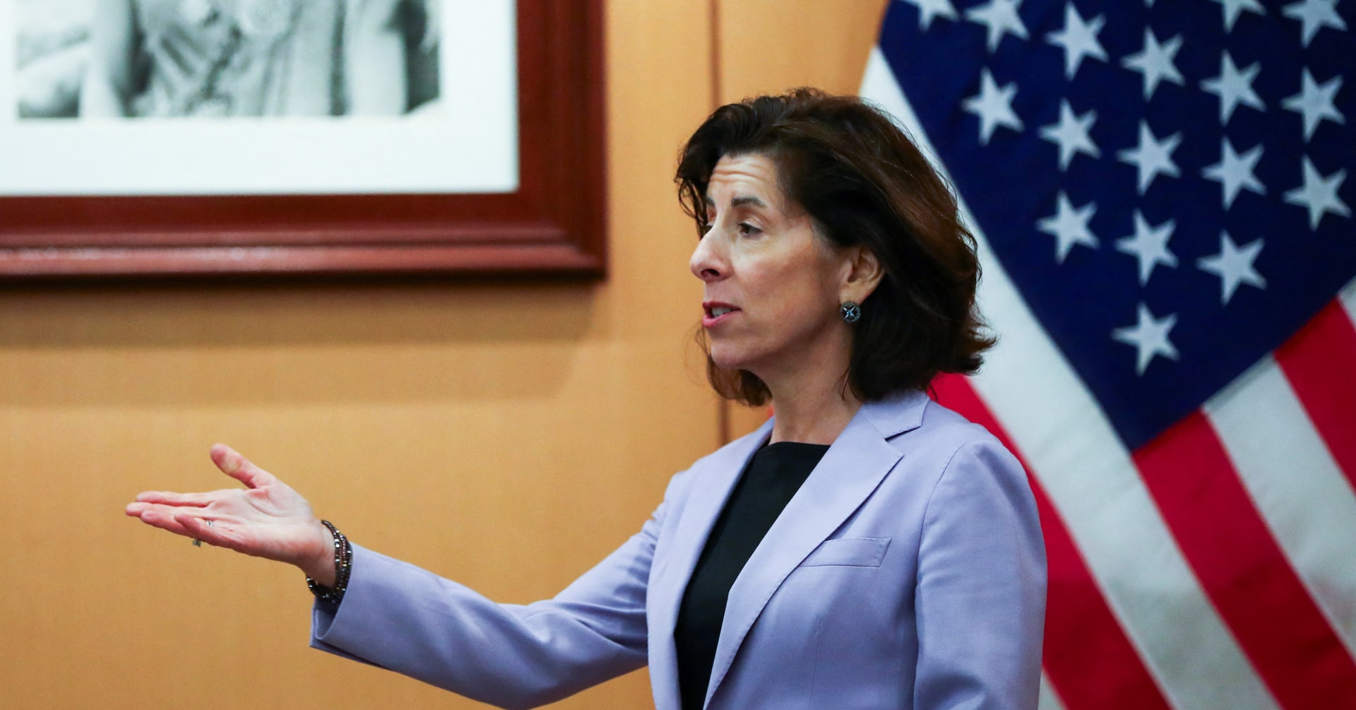 BARCLAYS EXPLORES BLOCKCHAIN SOLUTION FOR PAYMENTS AND DEPOSITS - BLOOMBERG NEWS