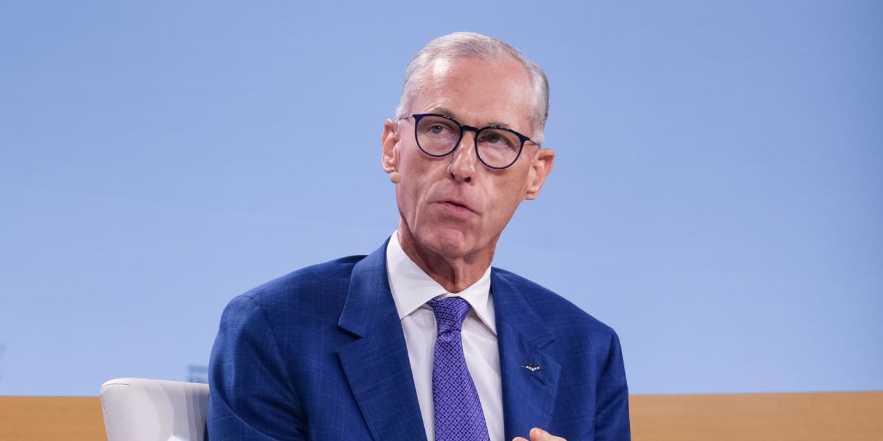 Oil Executives Anticipate Rising Prices and Increased Investment in Renewables