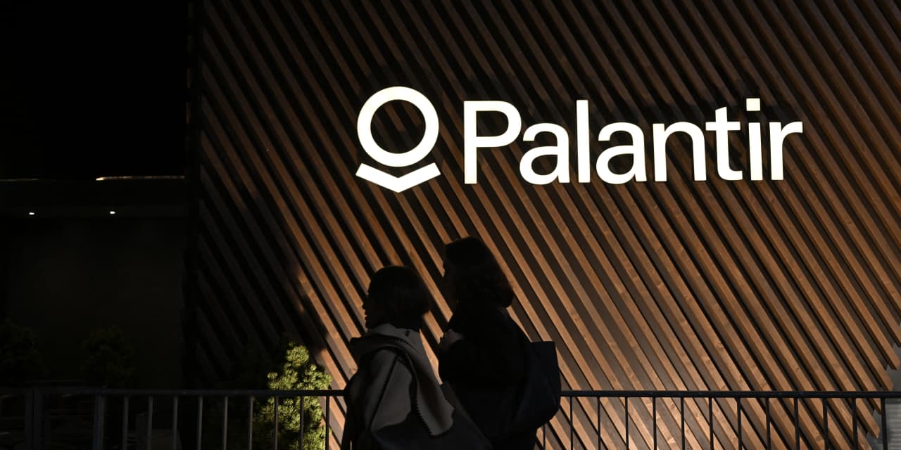 Palantir Stock Was on the Verge of a Breakout, But Now It's Taking a Hit.