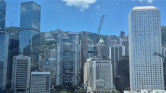 HSI Rises 58 Points as CATL Jumps Over 7%; BABA-W, BILIBILI-W, and BYD COMPANY Thrive