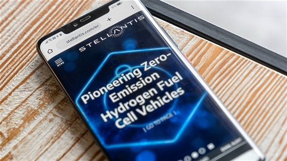 Stellantis Reportedly Looking to Involve Chinese Automakers in European Operations After Discussions with XIAOMI-W and XPENG-W