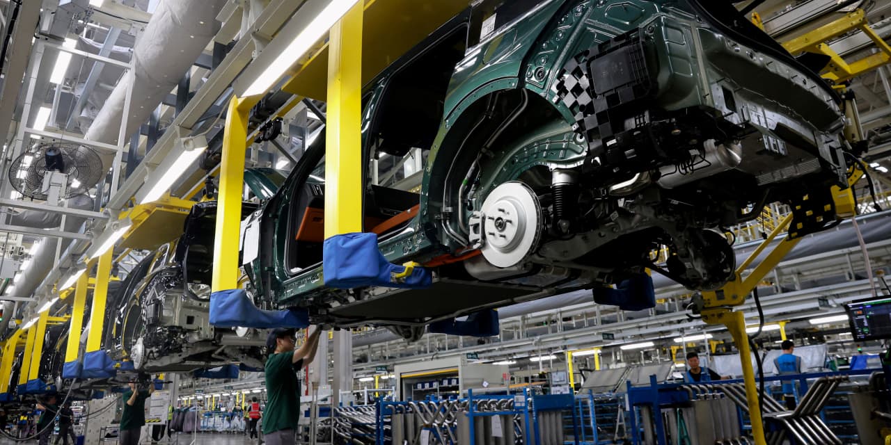 Li Auto Reports Mixed Earnings Results: Reasons Behind the Stock Decline.