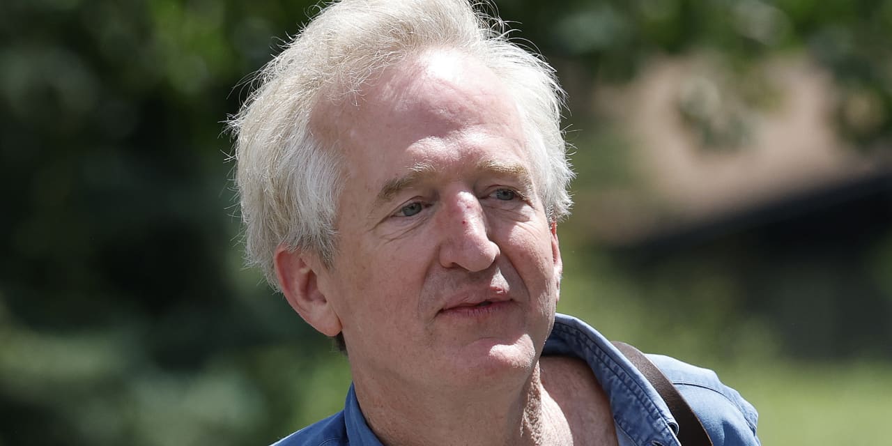 Chris Davis Calls Private Equity's Efforts to Attract Small Investors 'Scandalous'