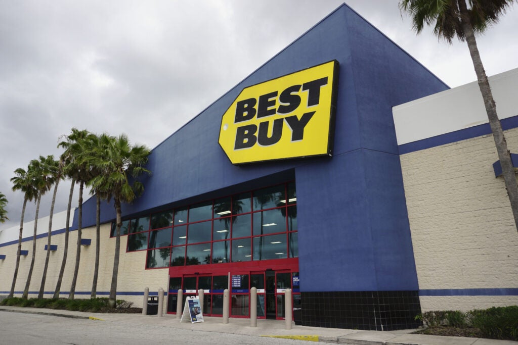 Best Buy Reports Mixed Results with Sales Decline