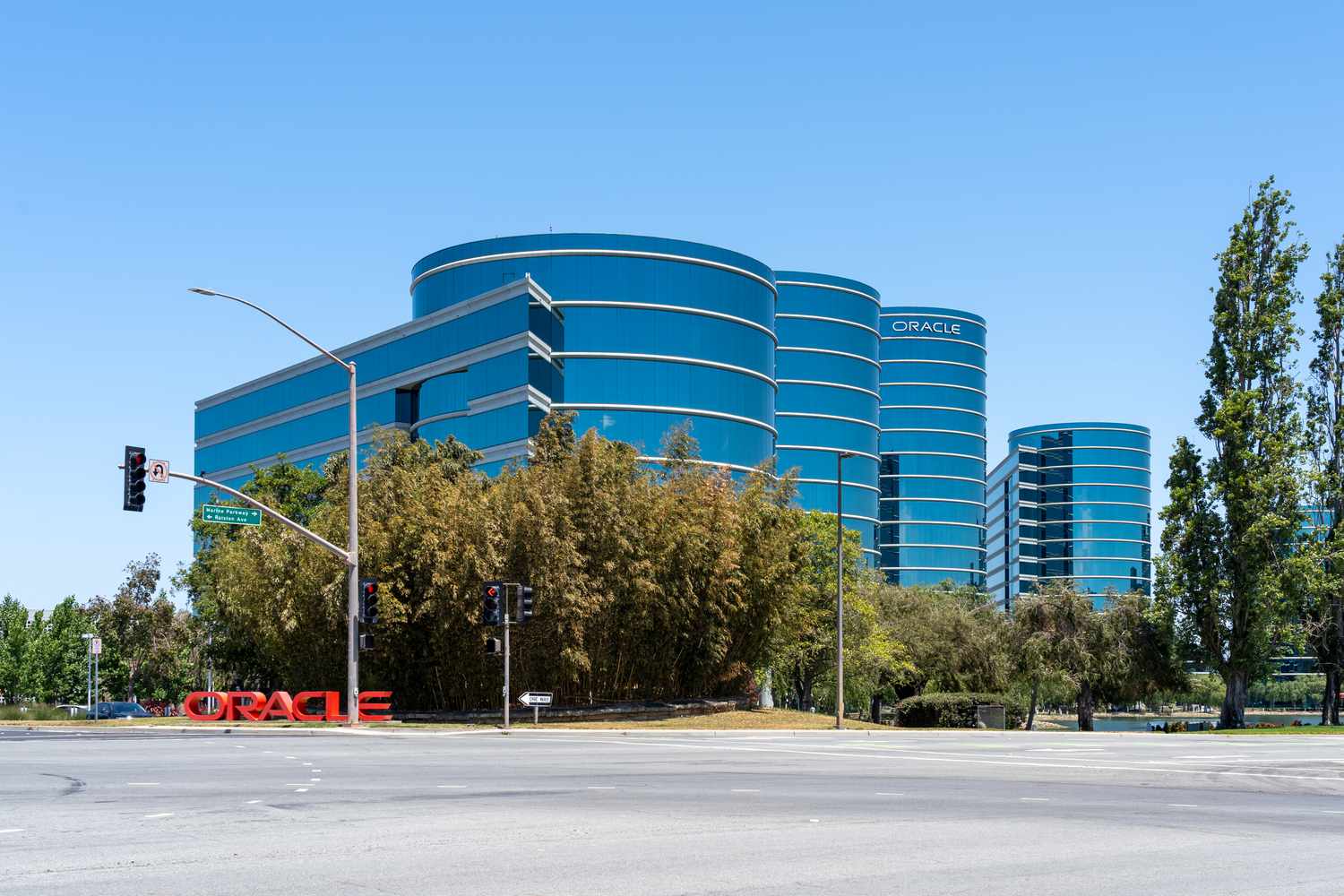 CASEYS GENERAL STORES INC: JEFFERIES INCREASES TARGET PRICE FROM $700 TO $780