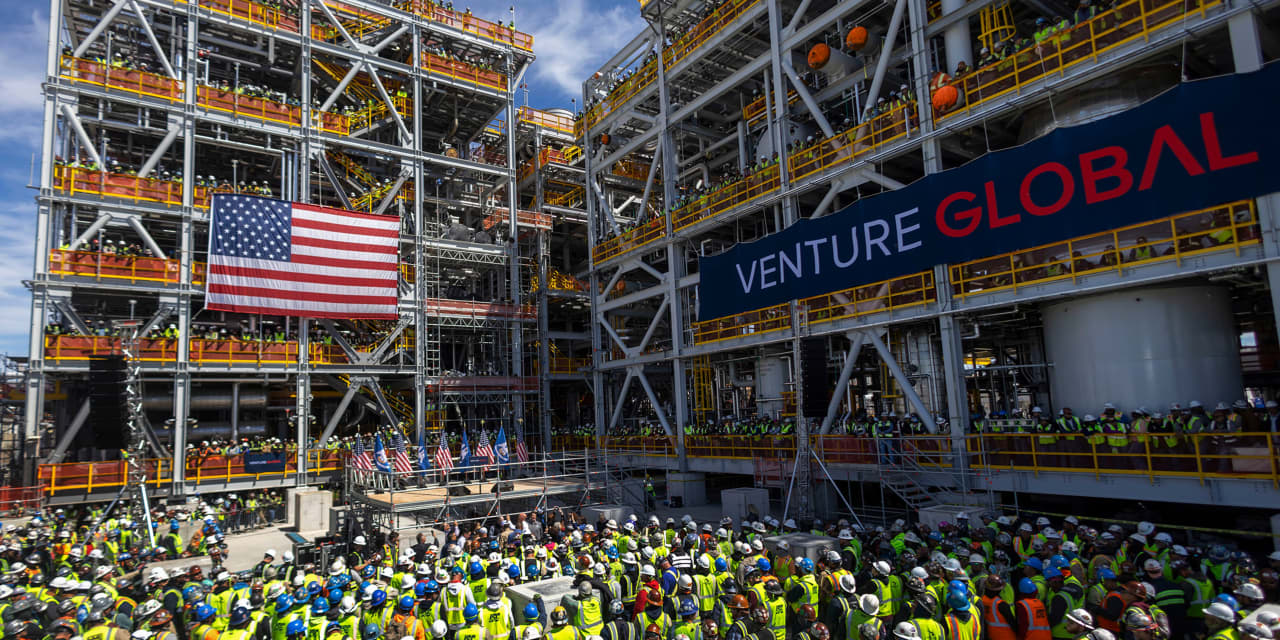 2025 IPO Class: 3 Stocks Showing Positive Chart Trends