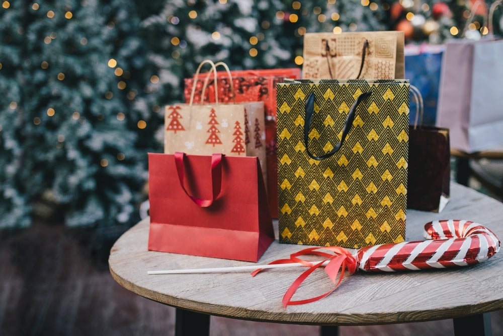 ETF Investors Anticipate Retail Comeback with Record High Holiday Spending Expected