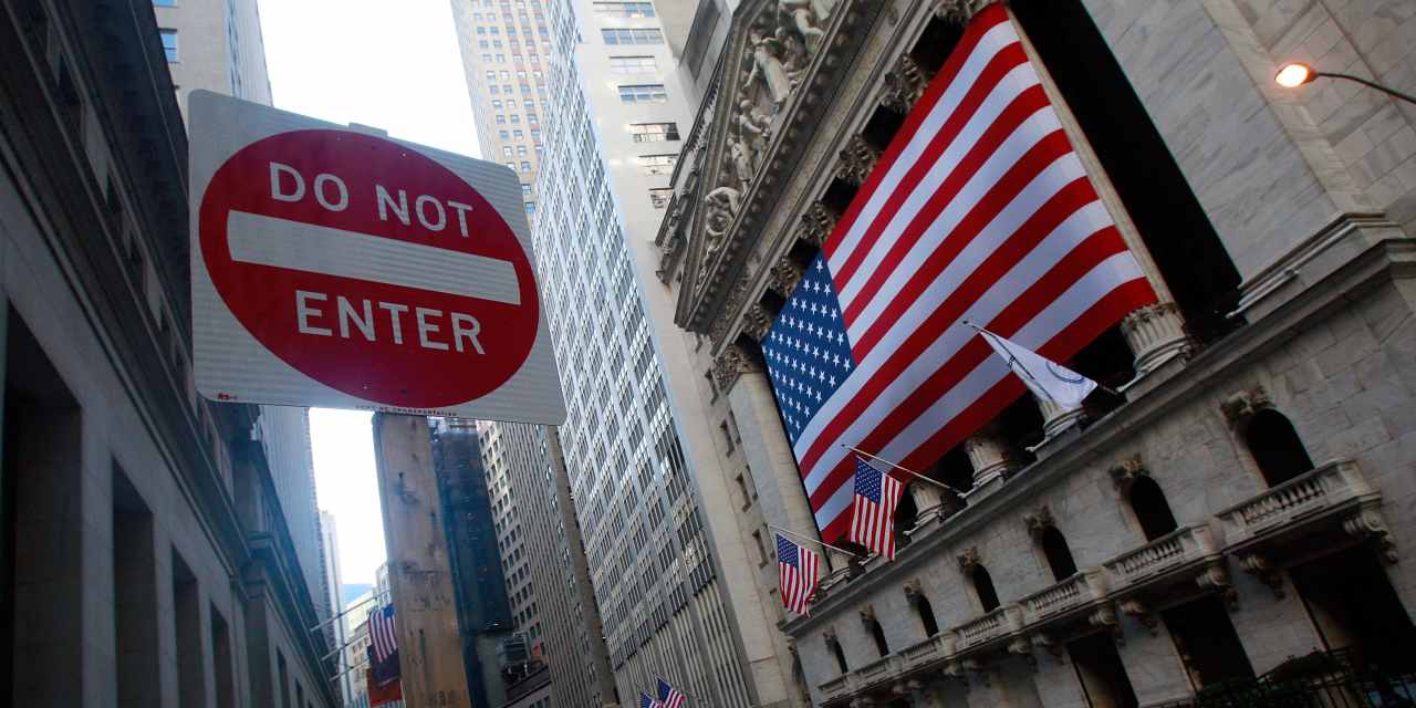 BlackRock Offers Strategies for Diversification as Traditional Stock and Bond Mix Becomes Riskier