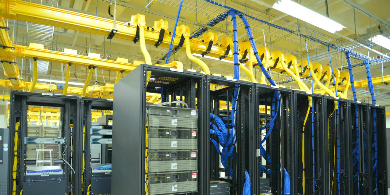 Applied Digital Surpasses Earnings Expectations: Implications for the Stock.