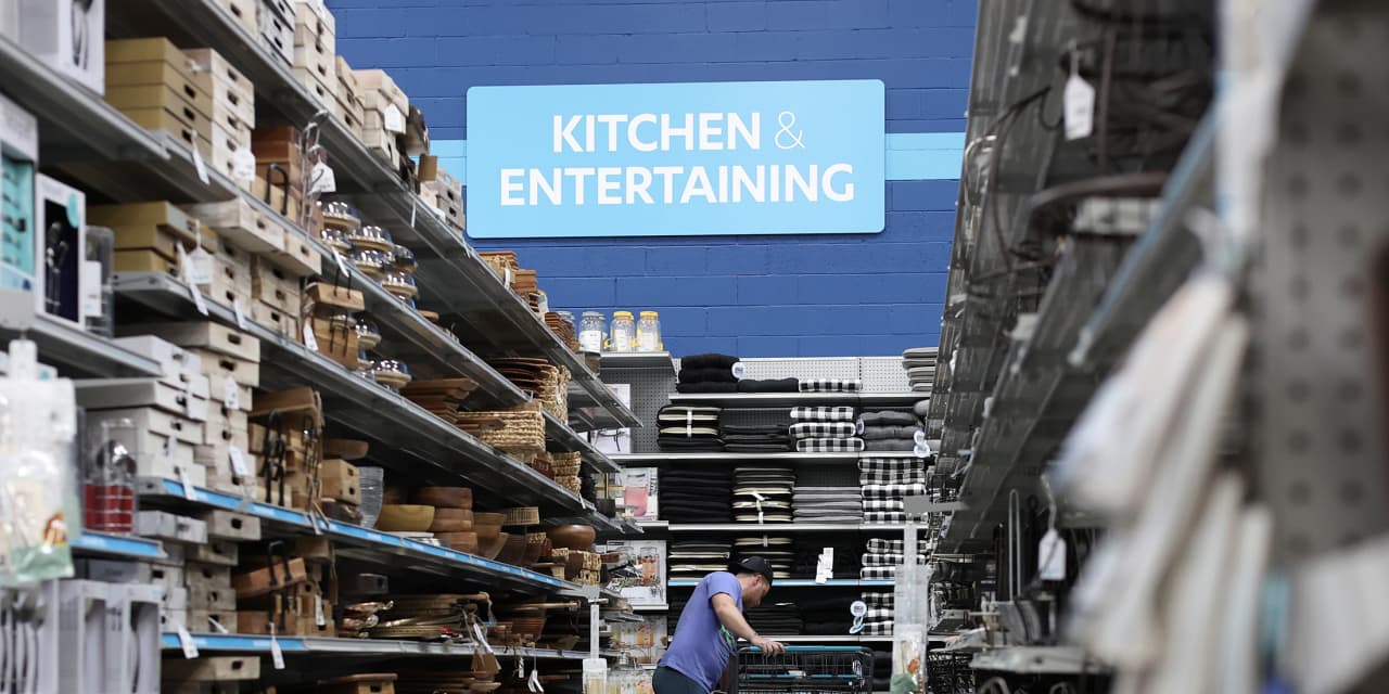 Consumer Spending Anticipated to Remain Strong Amid War and Increasing Energy Costs