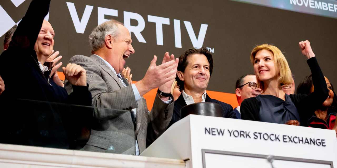 Vertiv Stock Enters the S&P 500 Today: Will Its AI Surge Continue?