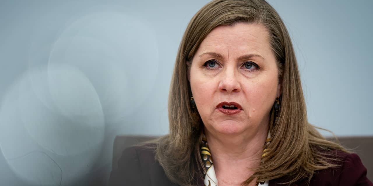 Moody's Warns That Bank Regulators' Overhaul Will Have a Negative Impact on Credit