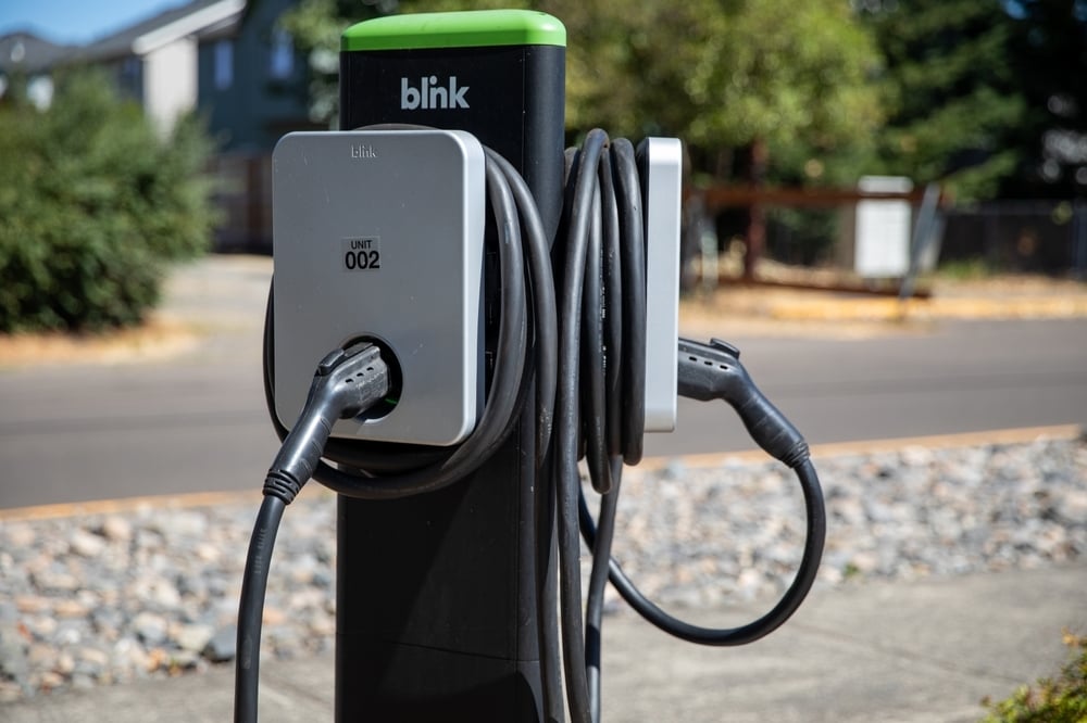 Blink Charging Shares Decline Amid Concerns Over New Share Offering and Potential Dilution
