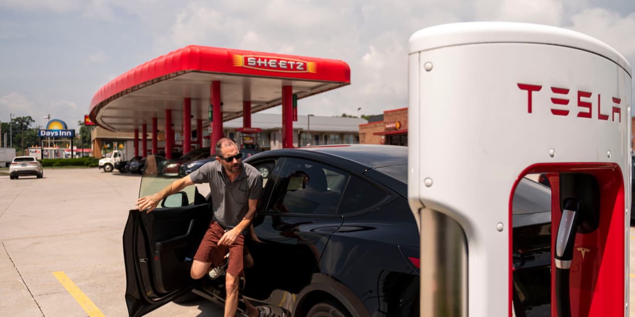 Global Automakers Strengthen Supplier Relationships Amid Challenges