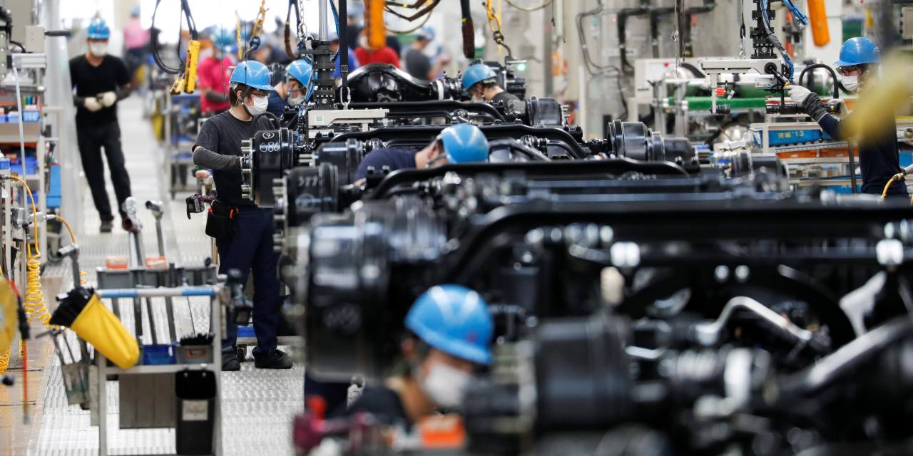 Daimler Truck to Divest Japanese Facility Amid Toyota Truck Units Merger