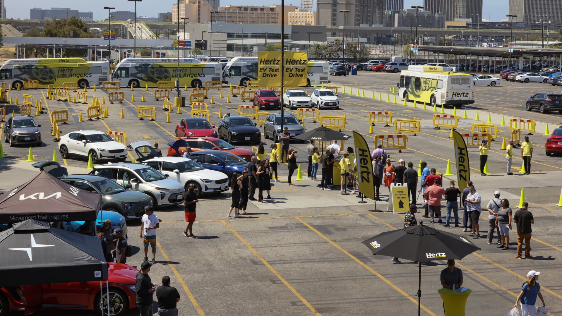Hertz Global Holdings Prices Stock Offering
