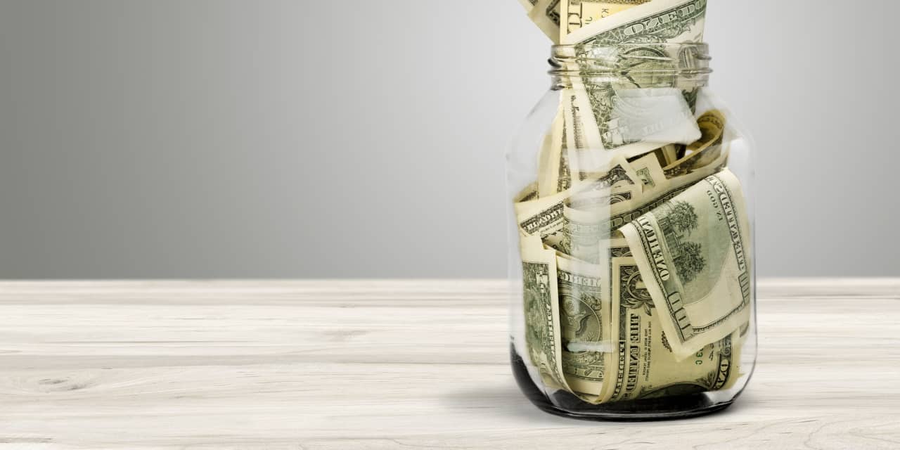 Fund Managers Maintain Lowest Cash Levels Ever as Investor Sentiment Reaches Four-Year Peak