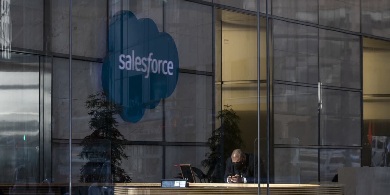 Salesforce and Other Software Shares Decline Amid Renewed AI Concerns