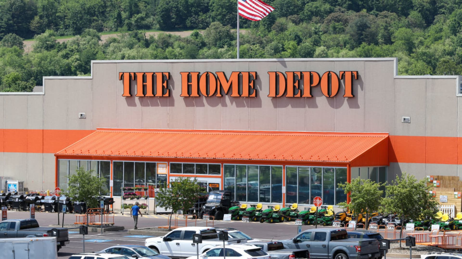 Home Depot: A Steady Cash-Generating 'Boomer Stock'