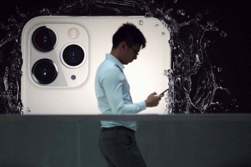 Apple's Significant Price Hike Triggers Stock Plunge