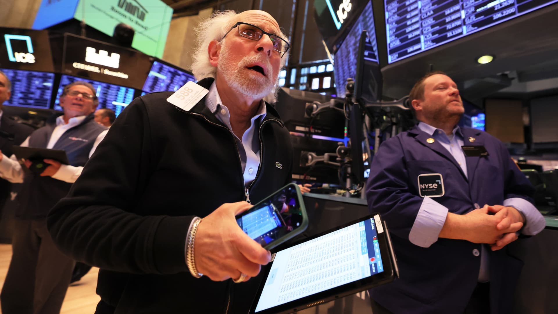 Jamie Dimon Warns of Inflation Risks