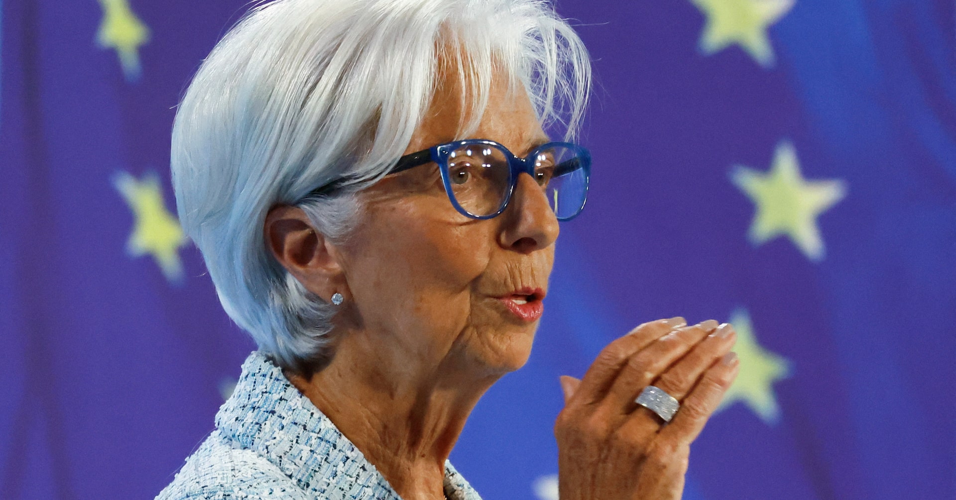 US Stocks Show Mixed Signals with Software Stocks Supporting Market