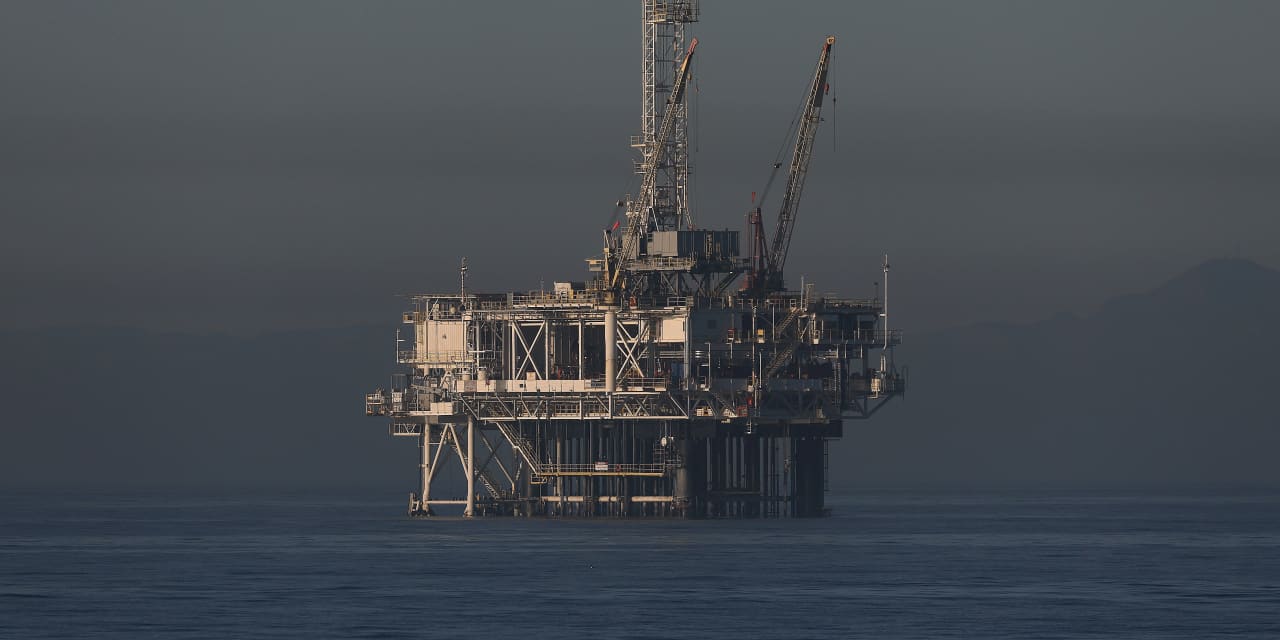 Iran Conflict and U.S. Shale Production Surge Prompt Oil Giants to Explore Distant Markets