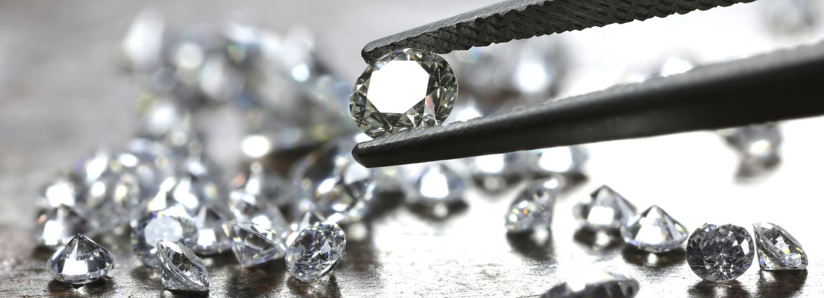 COLLIERS INTERNATIONAL GROUP INC: JP MORGAN LOWERS TARGET PRICE FROM $174 TO $146