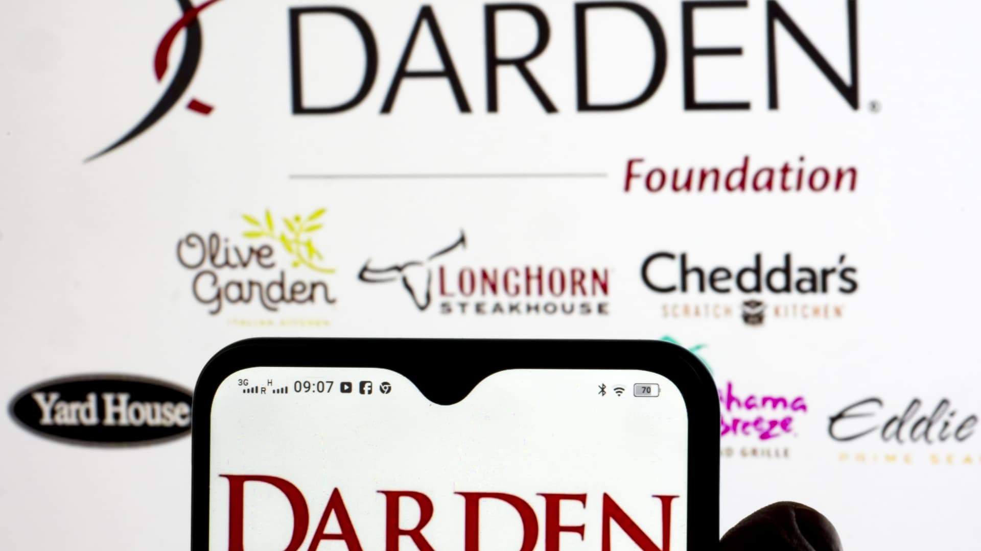Darden Restaurants Exceeds Expectations in Q4 Fiscal 2026 Earnings Call