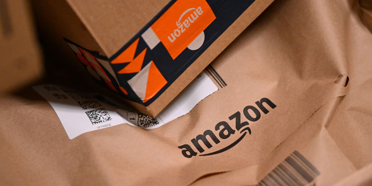 Amazon Takes Bold Steps in AI Investment, Posing Significant Risks for Markets.