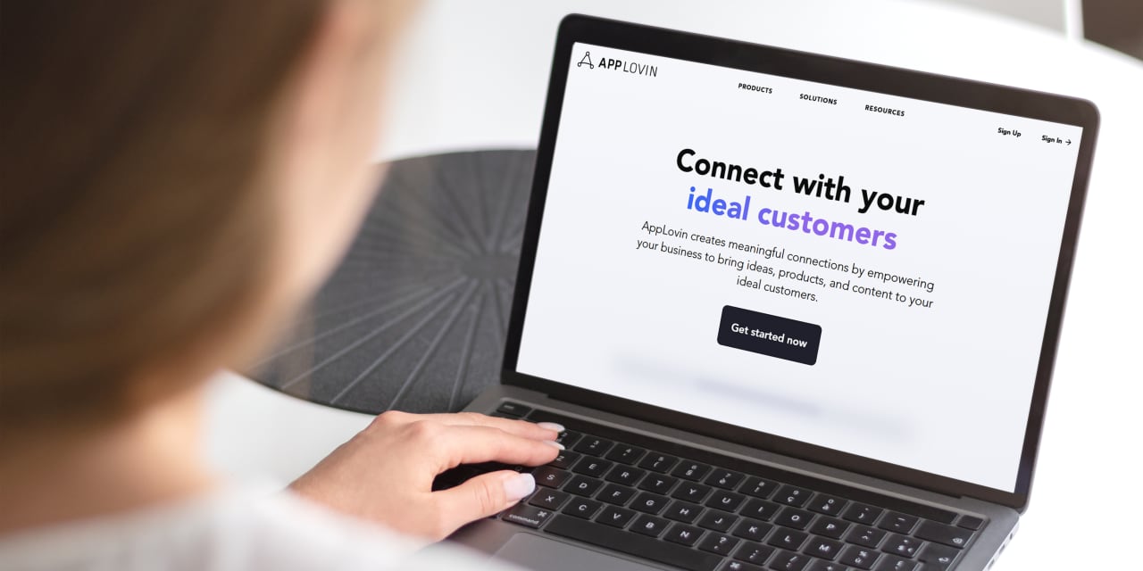 AppLovin Shares Decline Following Update on SEC Investigation