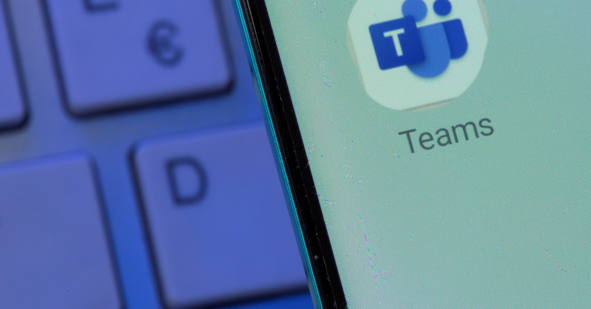 Atlassian Falls 7%, Datadog Declines 2.3%, Salesforce Drops 4.1%, Microsoft Decreases by 1.7%