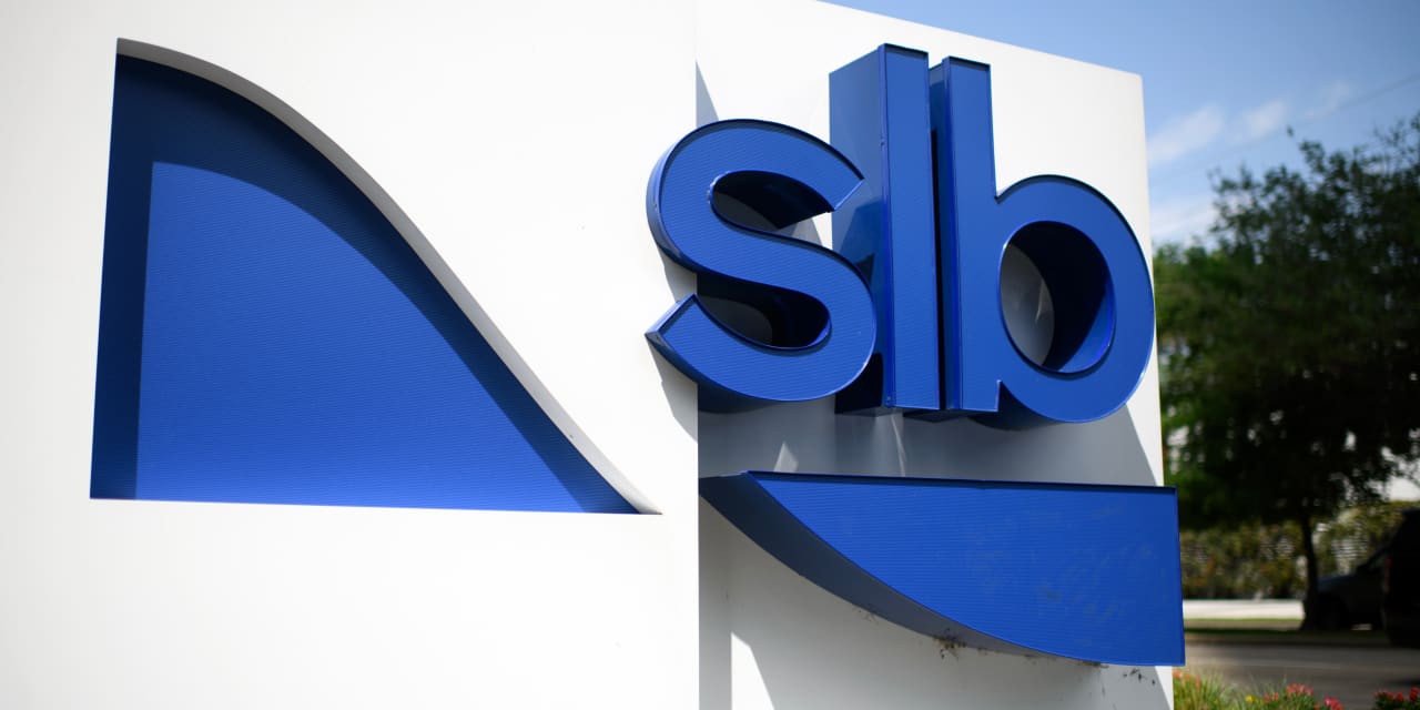 Iran's Ceasefire Leads to Decline in Energy Prices, Yet Oil Services Stocks Remain Resilient.