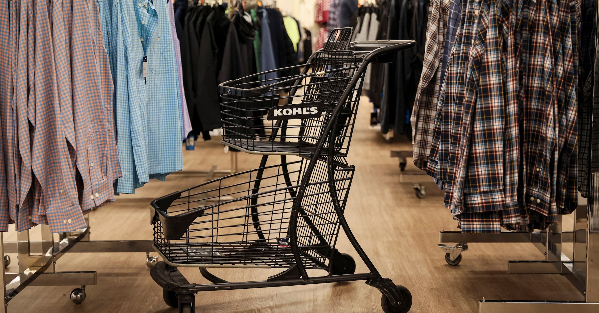 Kohl's Q4 Sales Miss Expectations, Decline Slows